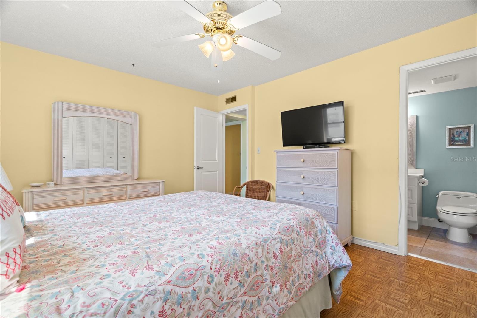 Image 14 of 28 For 7701 Starkey Road 601