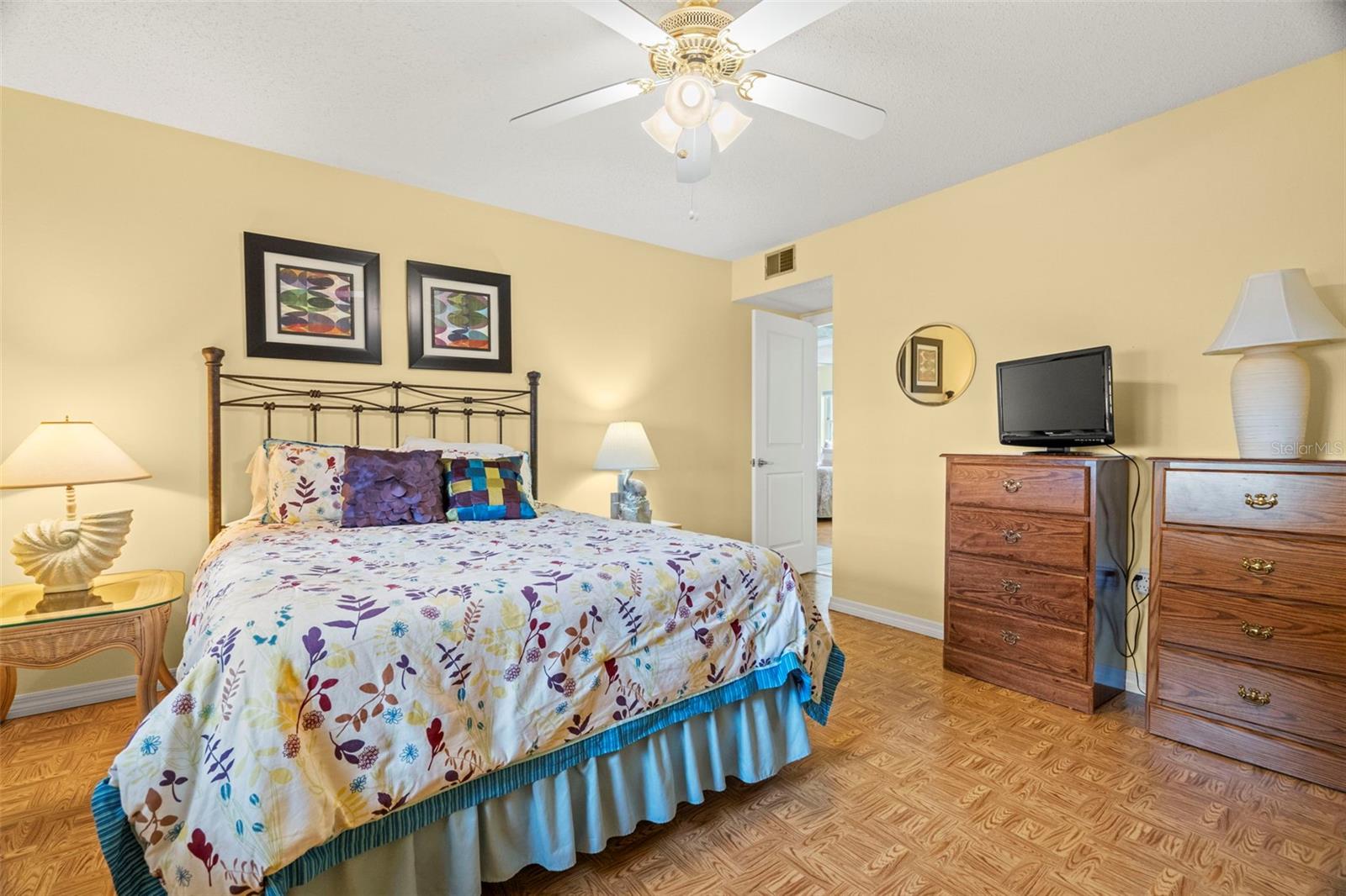 Image 18 of 28 For 7701 Starkey Road 601