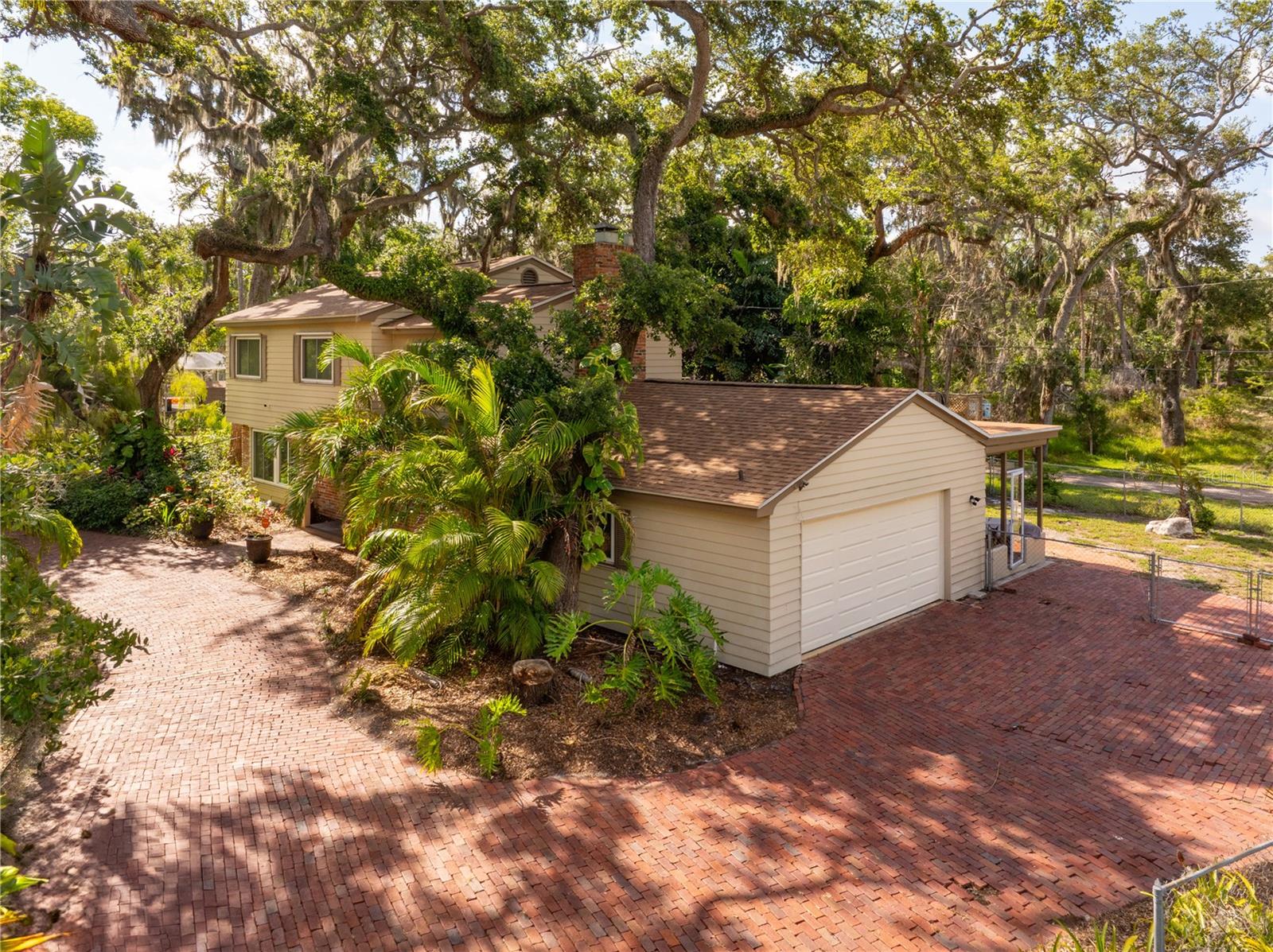 Image 2 of 38 For 8350 40th Avenue N
