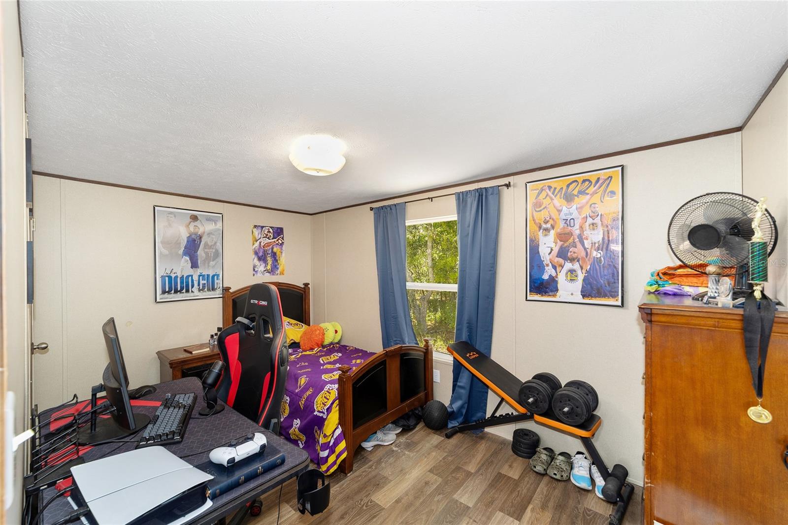 Image 16 of 39 For 9088 Berkshire Avenue
