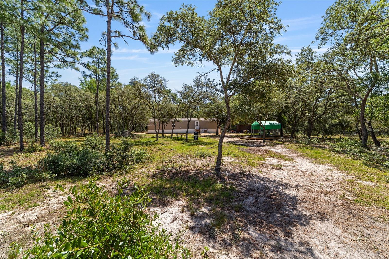 Image 17 of 39 For 9088 Berkshire Avenue