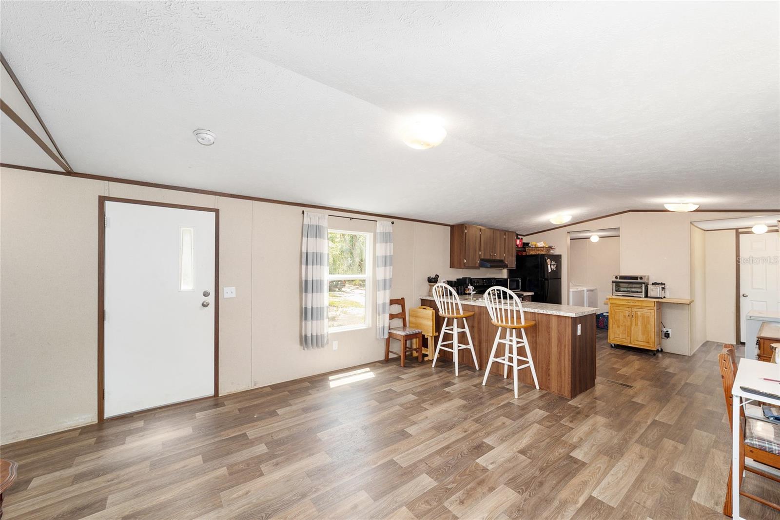 Image 4 of 39 For 9088 Berkshire Avenue