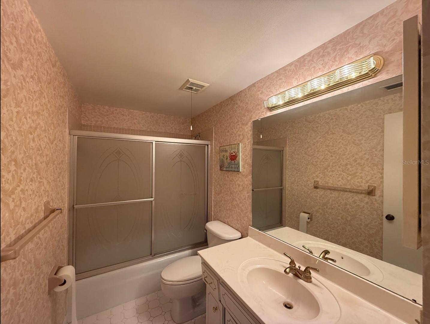 Listing photo id 12 for 30 Turner Street 401