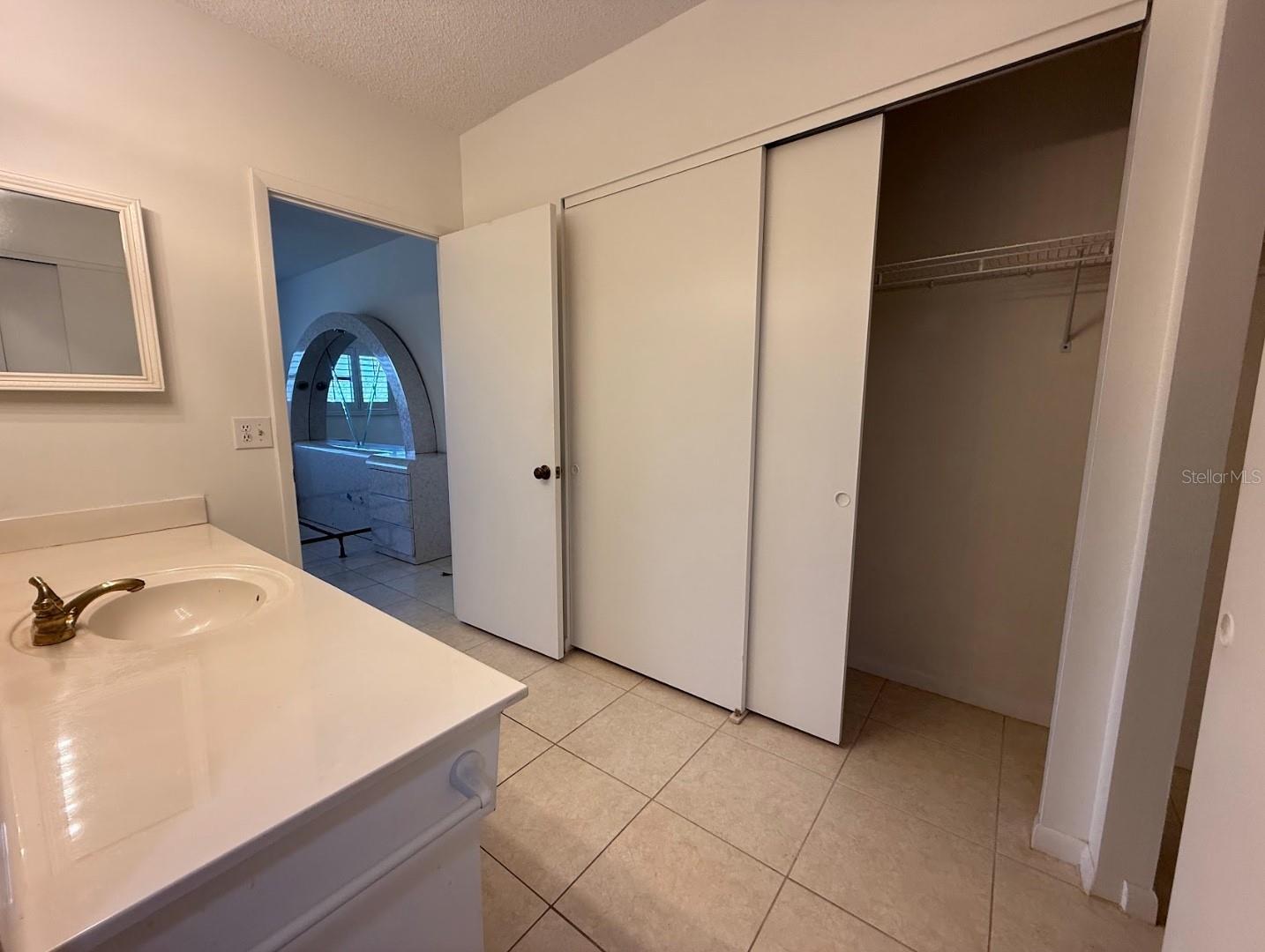 Listing photo id 20 for 30 Turner Street 401