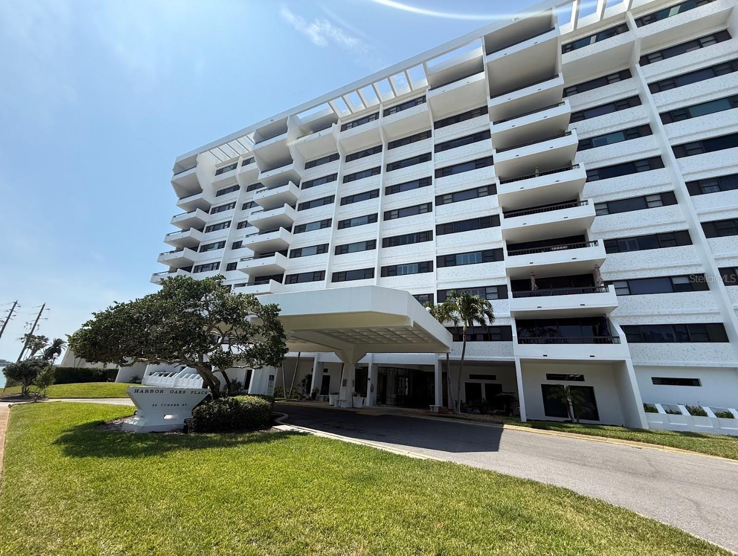 Listing photo id 25 for 30 Turner Street 401