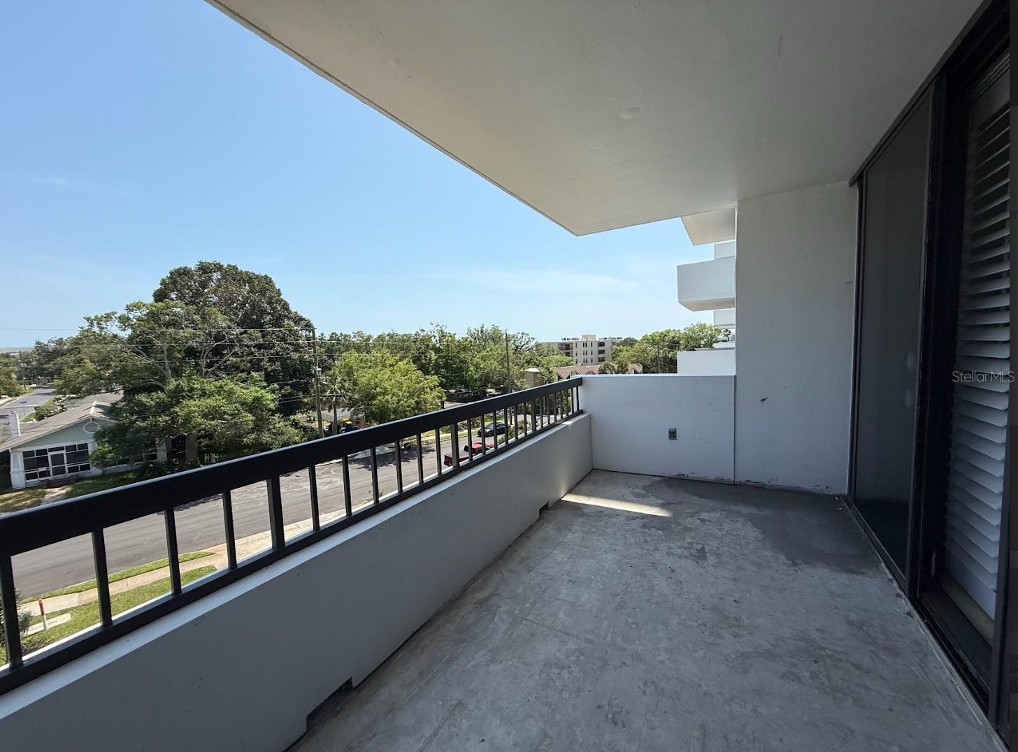 Listing photo id 5 for 30 Turner Street 401