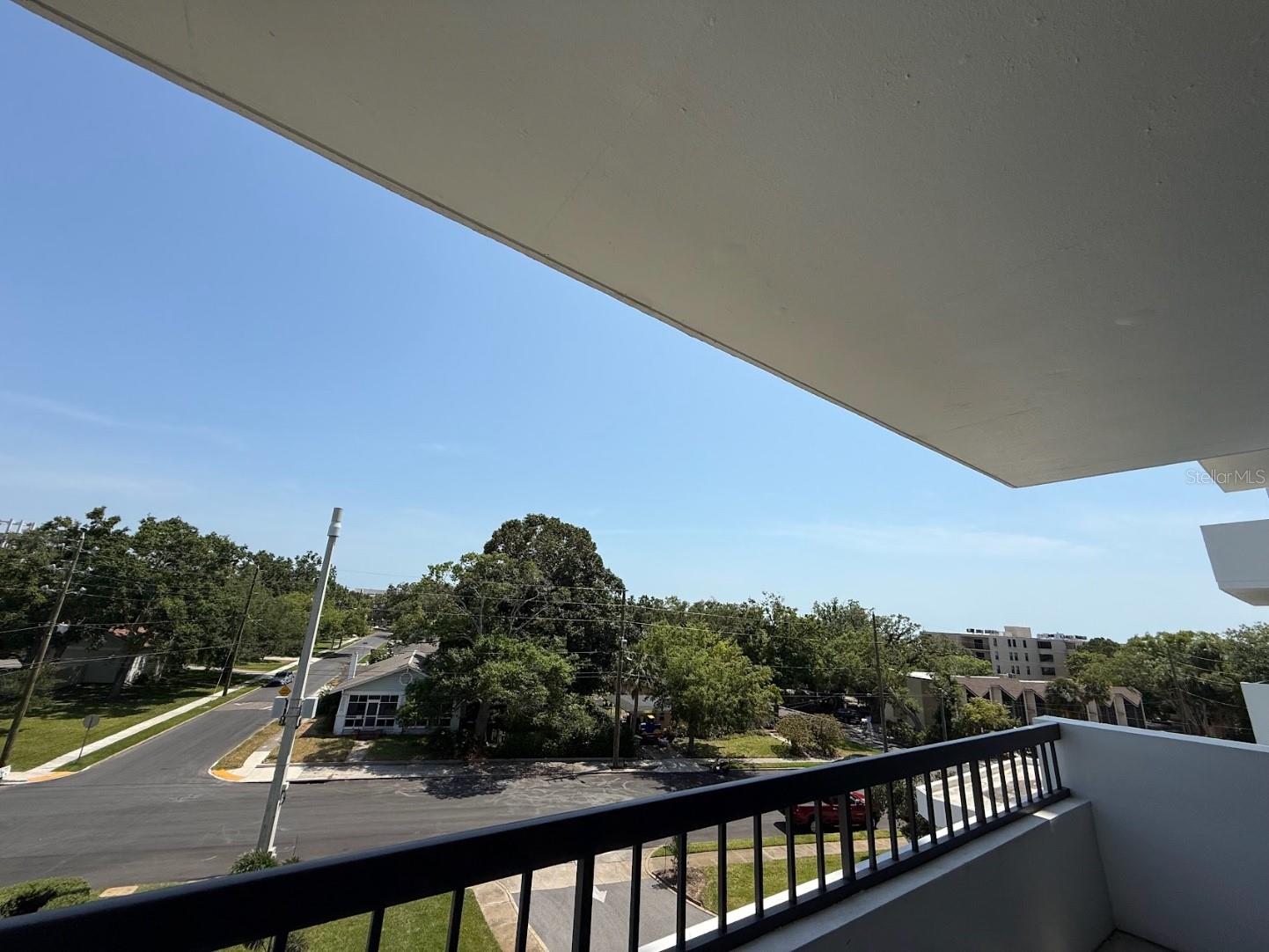 Listing photo id 7 for 30 Turner Street 401
