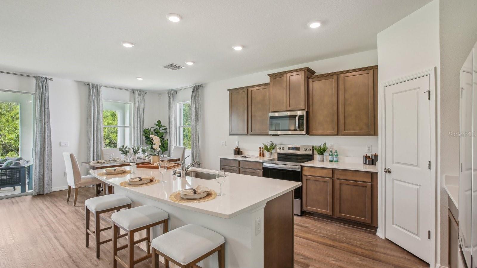 Listing photo id 11 for 2263 Rikkola Lane