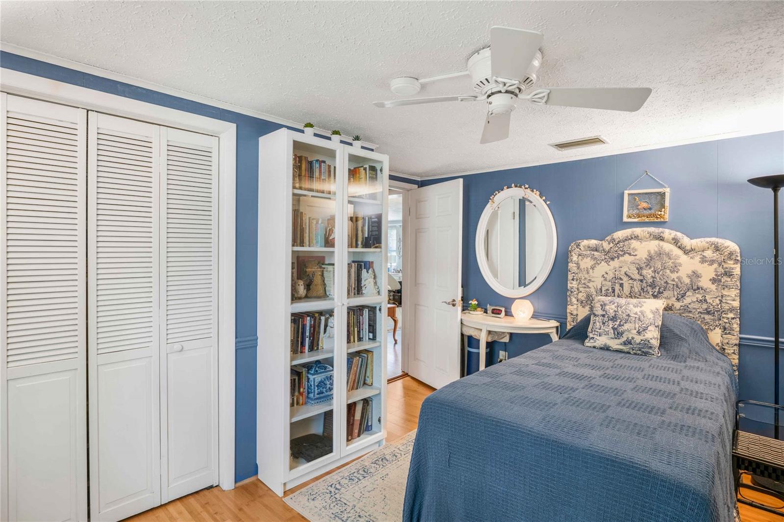 Listing photo id 8 for 13465 Hillbilly Lane