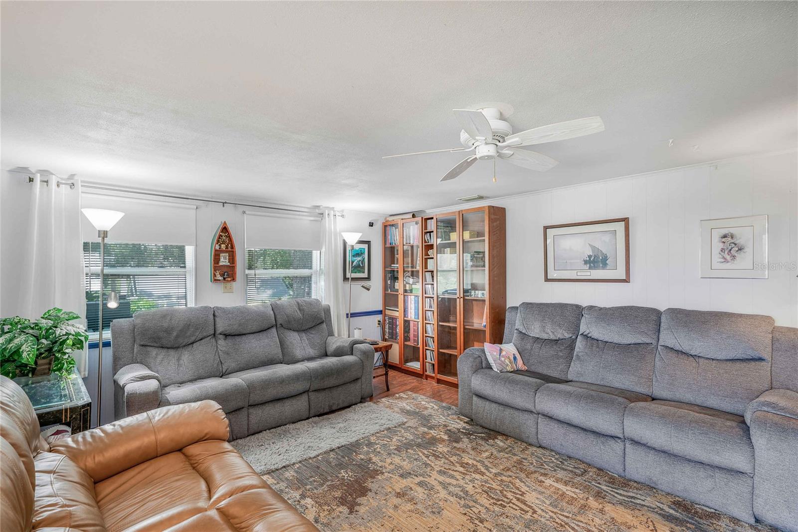 Listing photo id 13 for 13465 Hillbilly Lane