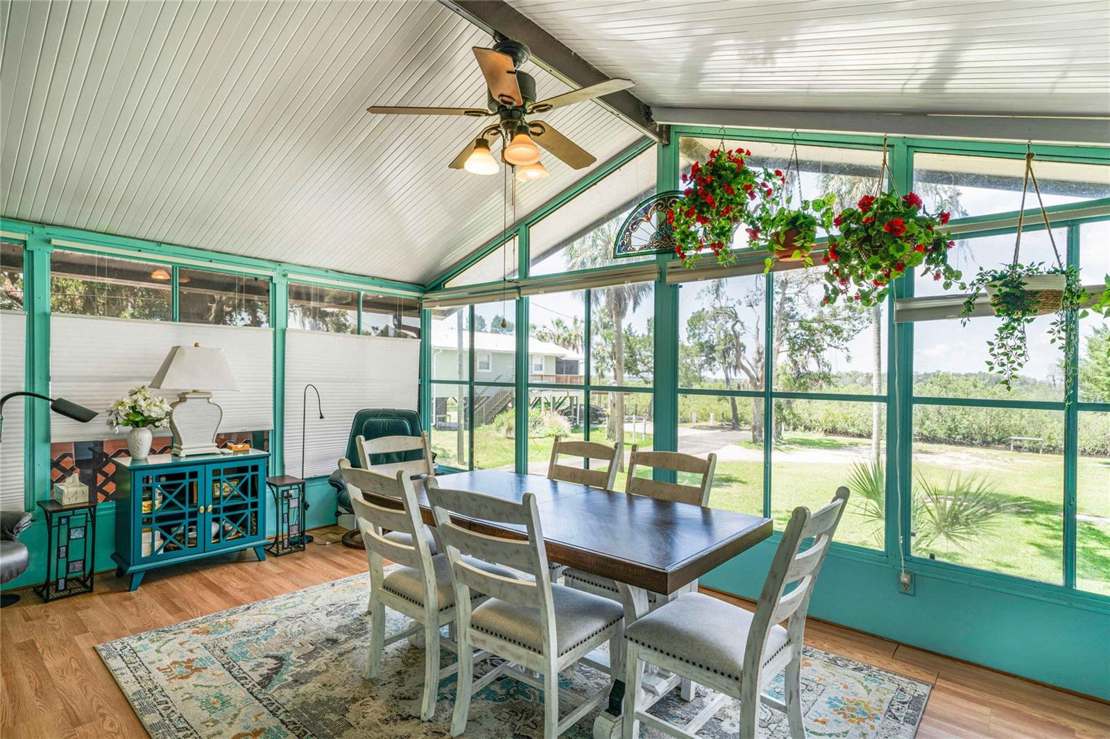 Listing photo id 0 for 13465 Hillbilly Lane