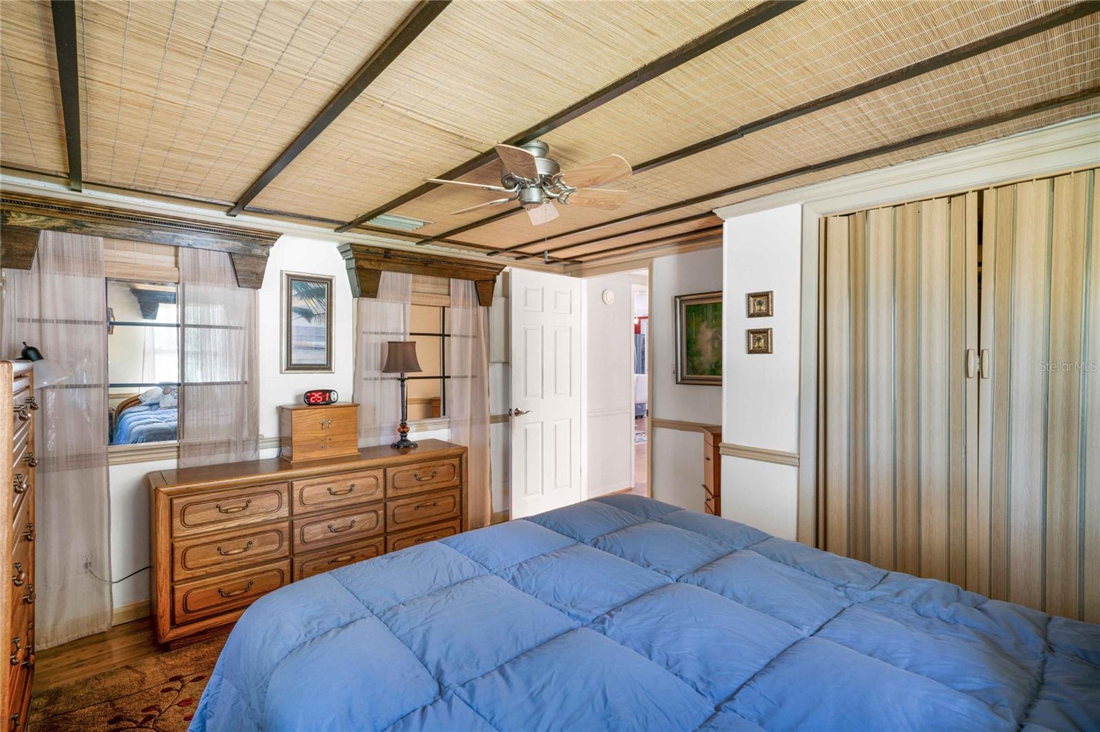 Listing photo id 29 for 13465 Hillbilly Lane