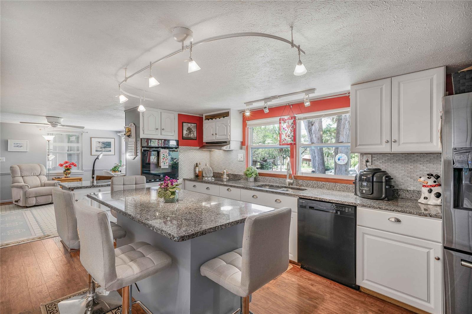 Listing photo id 2 for 13465 Hillbilly Lane