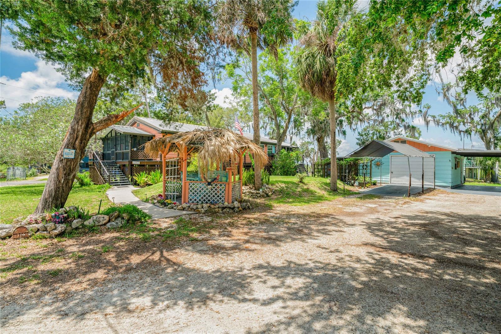 Listing photo id 38 for 13465 Hillbilly Lane