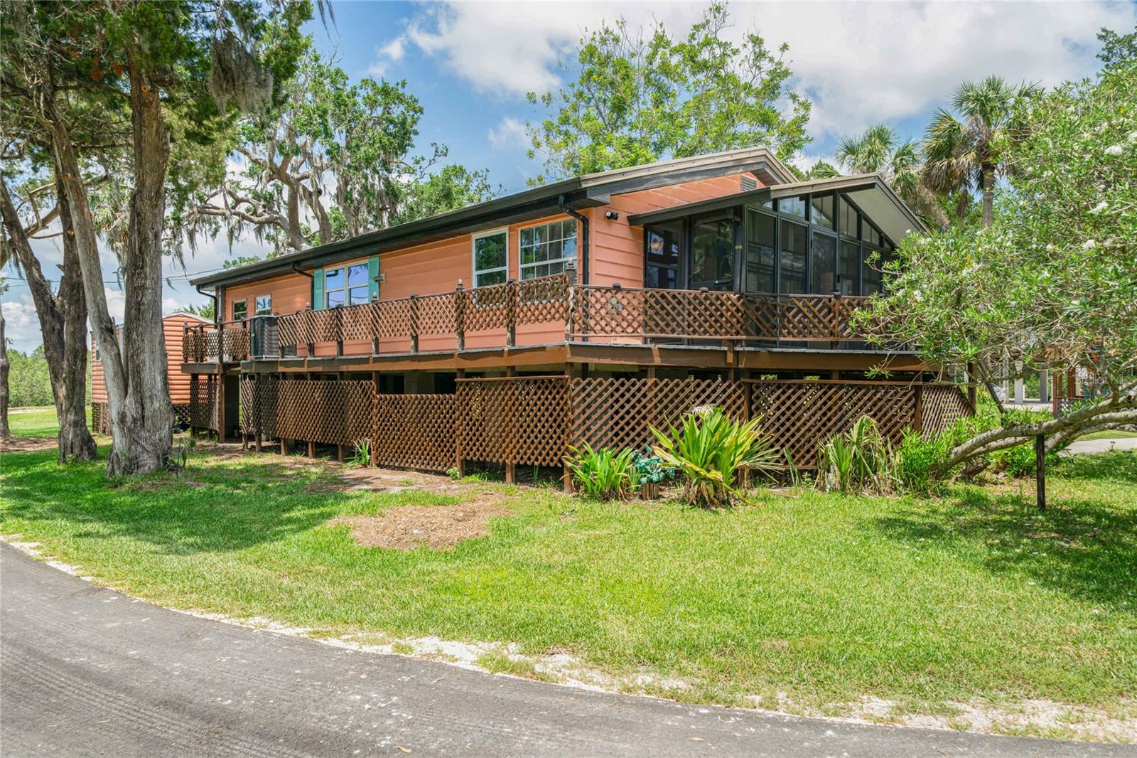 Listing photo id 44 for 13465 Hillbilly Lane