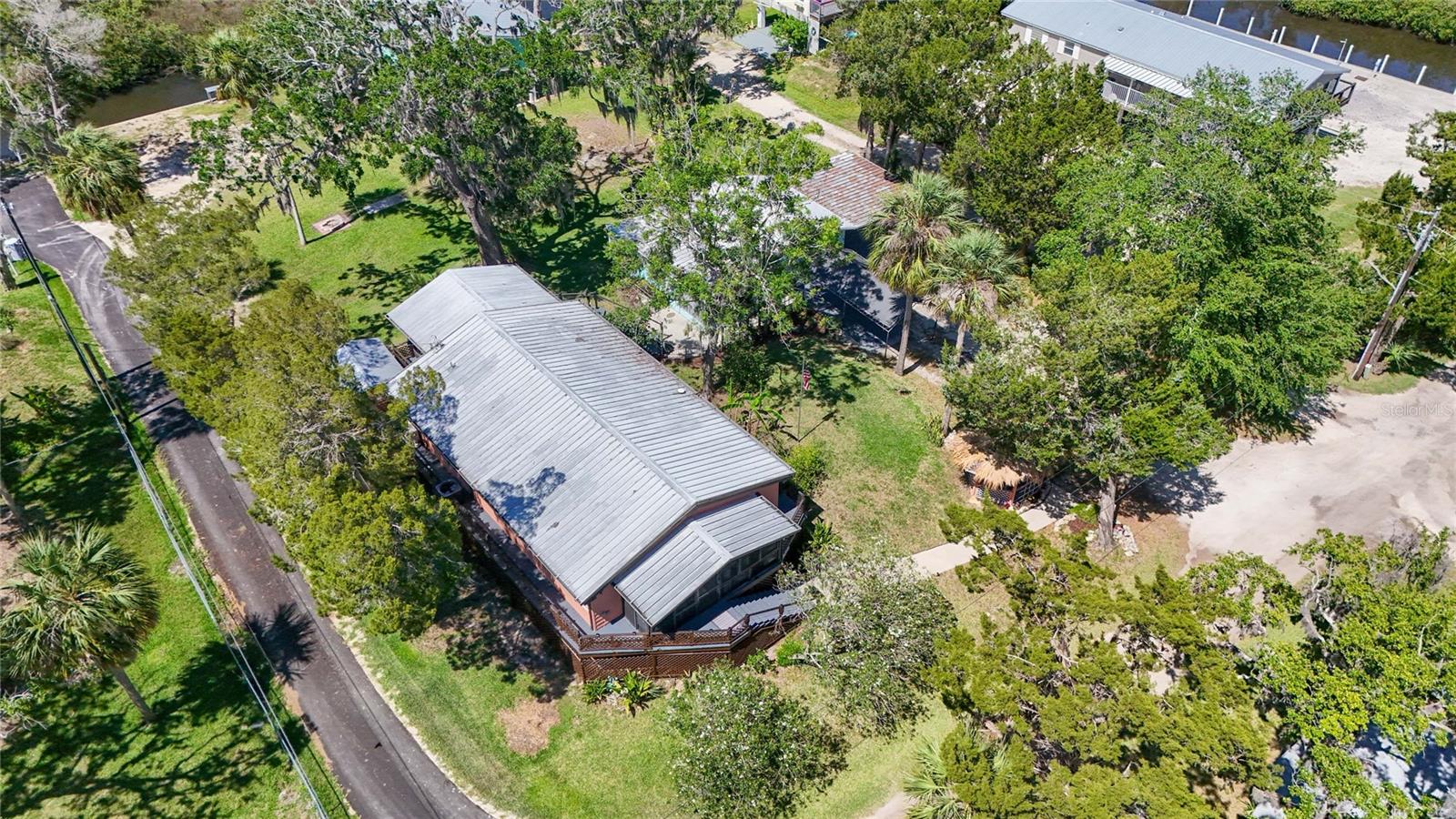Listing photo id 49 for 13465 Hillbilly Lane