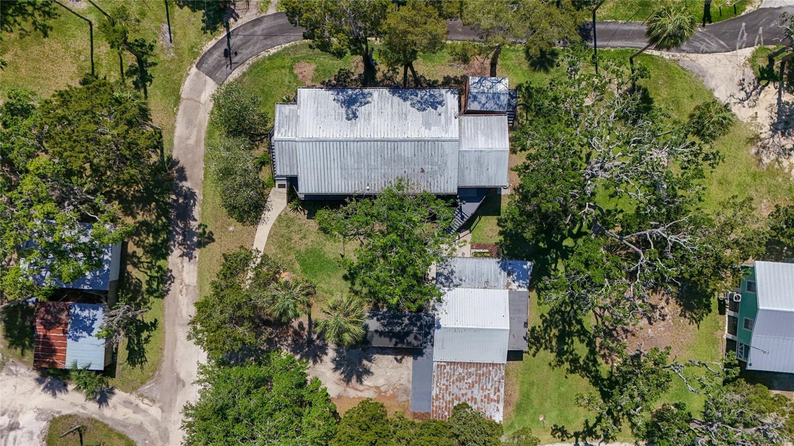 Listing photo id 66 for 13465 Hillbilly Lane