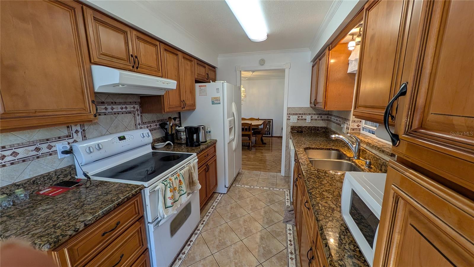 Image 4 of 17 For 1538 Lake Avenue