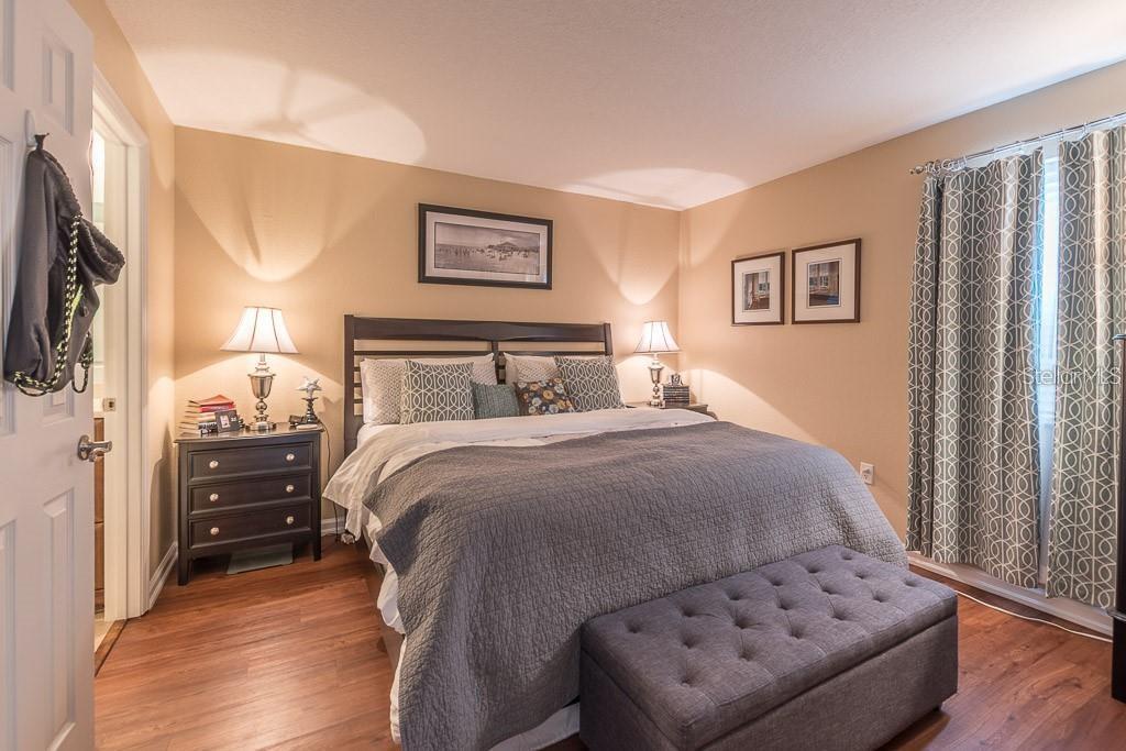 Listing photo id 8 for 12293 Sailwinds Drive 106