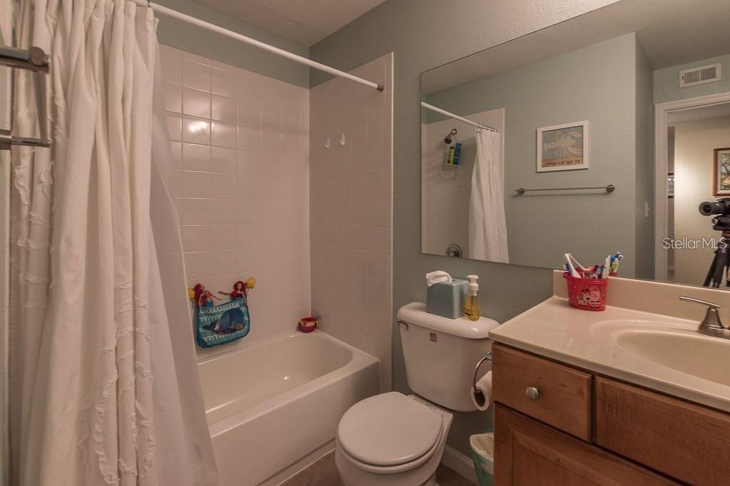 Listing photo id 10 for 12293 Sailwinds Drive 106