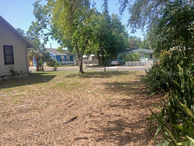 Image 7 of 7 For 930 James Avenue S