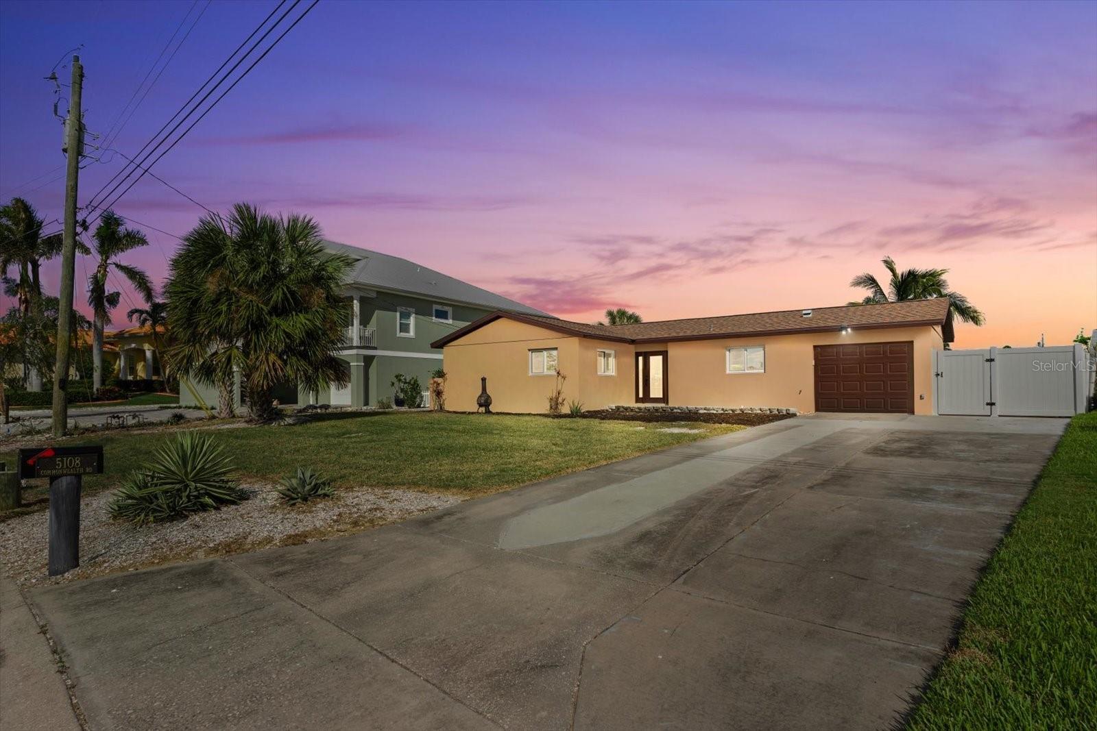 Image 2 of 30 For 5108 Commonwealth Road