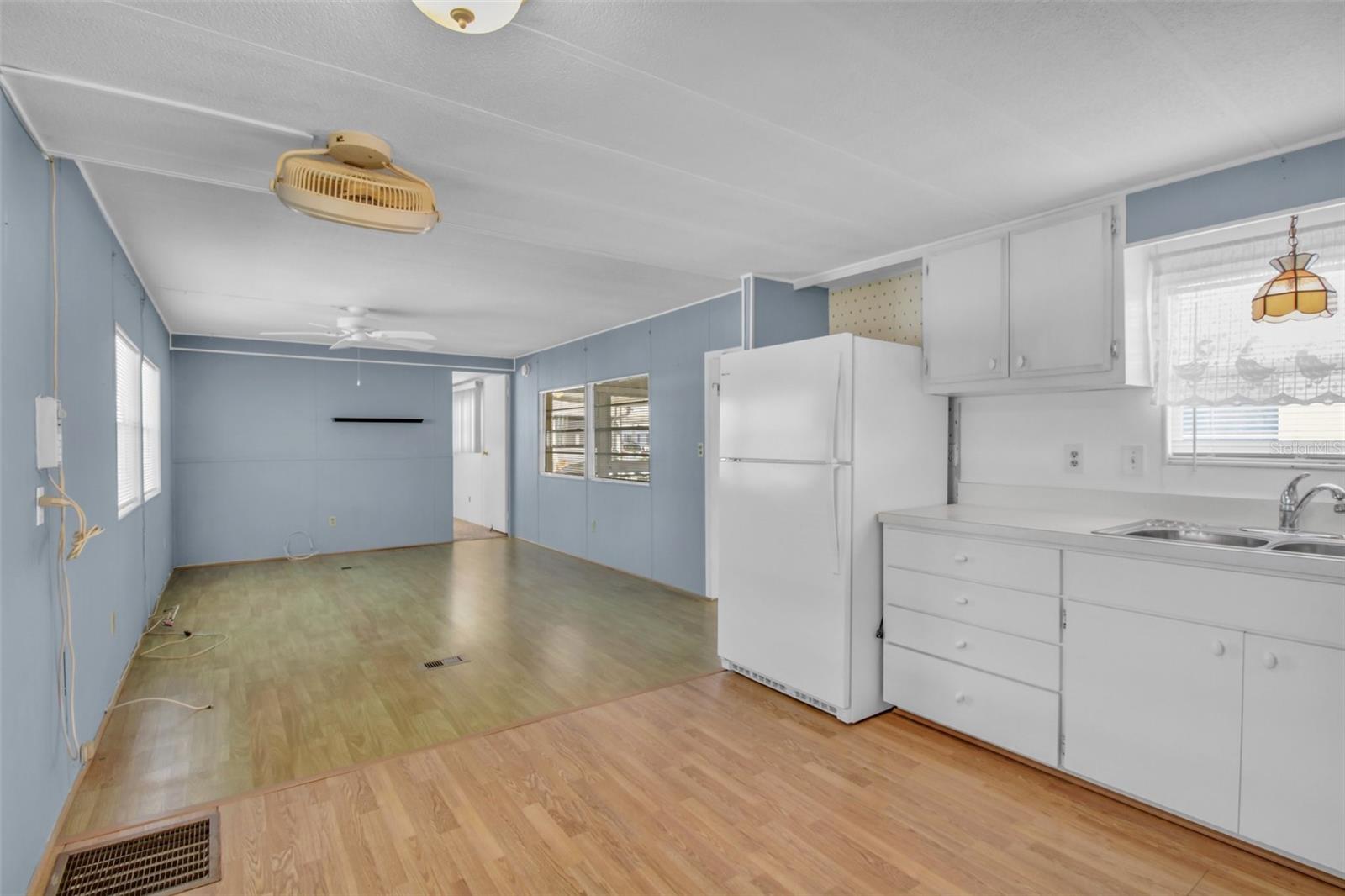 Image 9 of 30 For 3210 Hampshire Drive