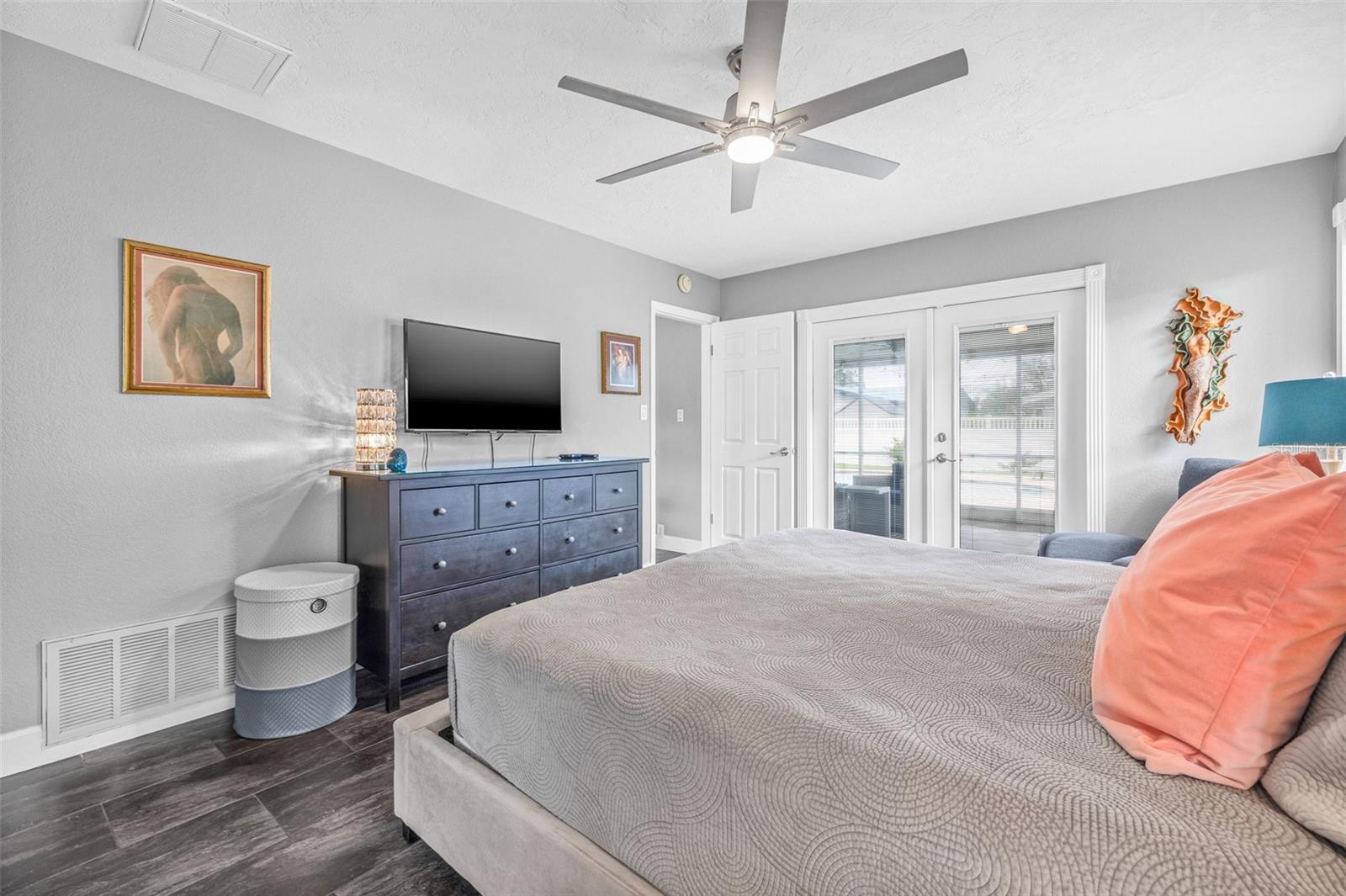 Image 20 of 40 For 5080 43rd Street S