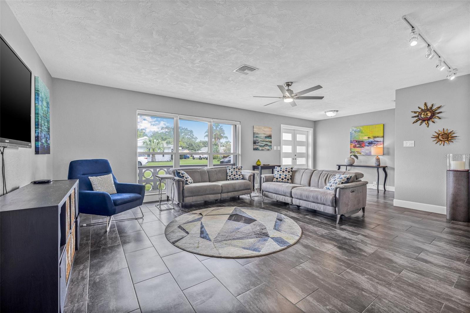 Image 9 of 40 For 5080 43rd Street S