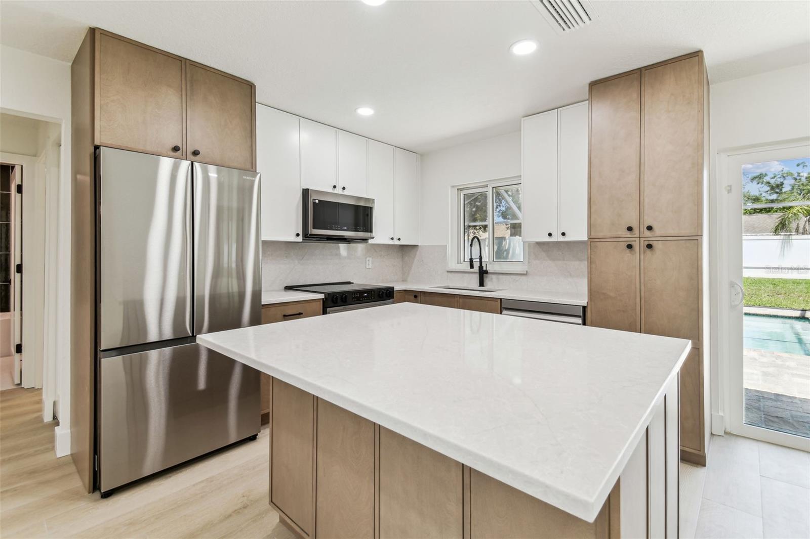 Image 10 of 65 For 13835 Pathfinder Drive