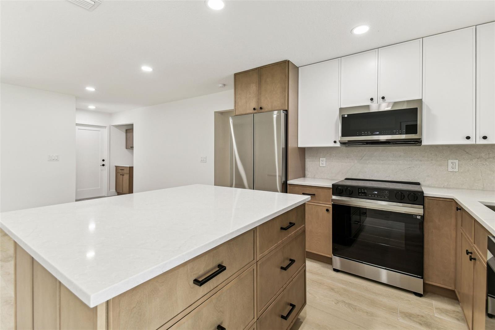Image 11 of 65 For 13835 Pathfinder Drive
