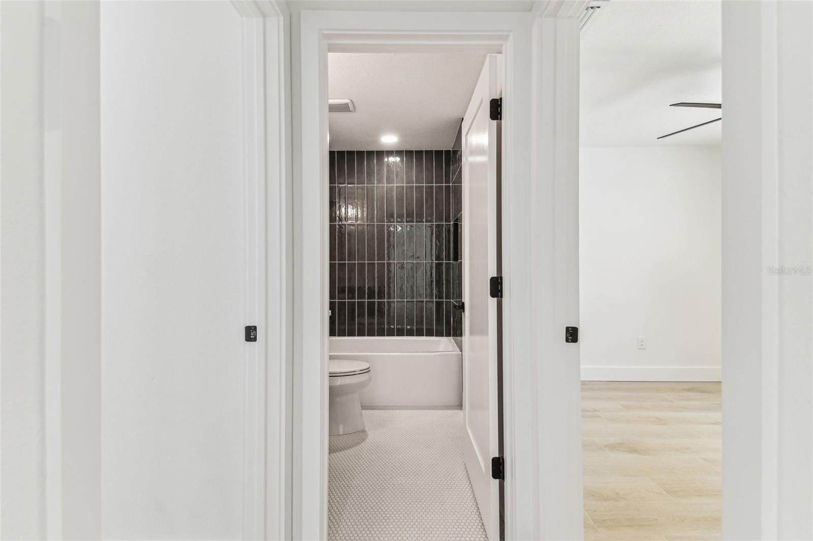 Image 20 of 65 For 13835 Pathfinder Drive