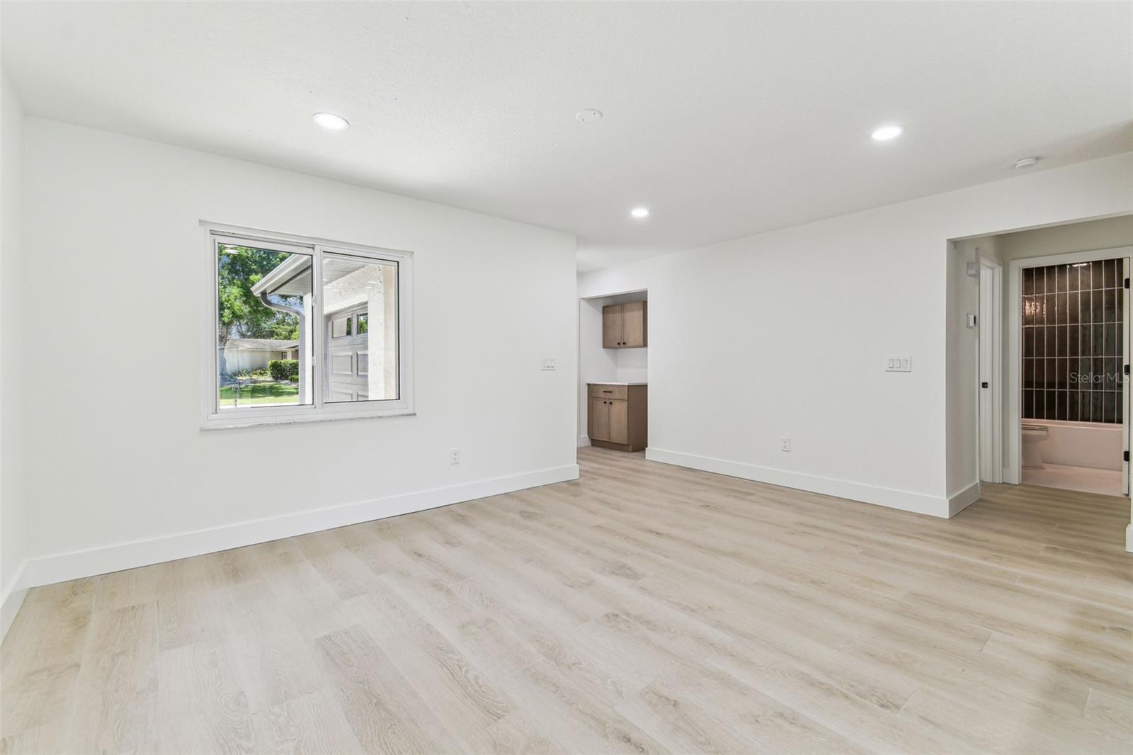 Image 31 of 65 For 13835 Pathfinder Drive
