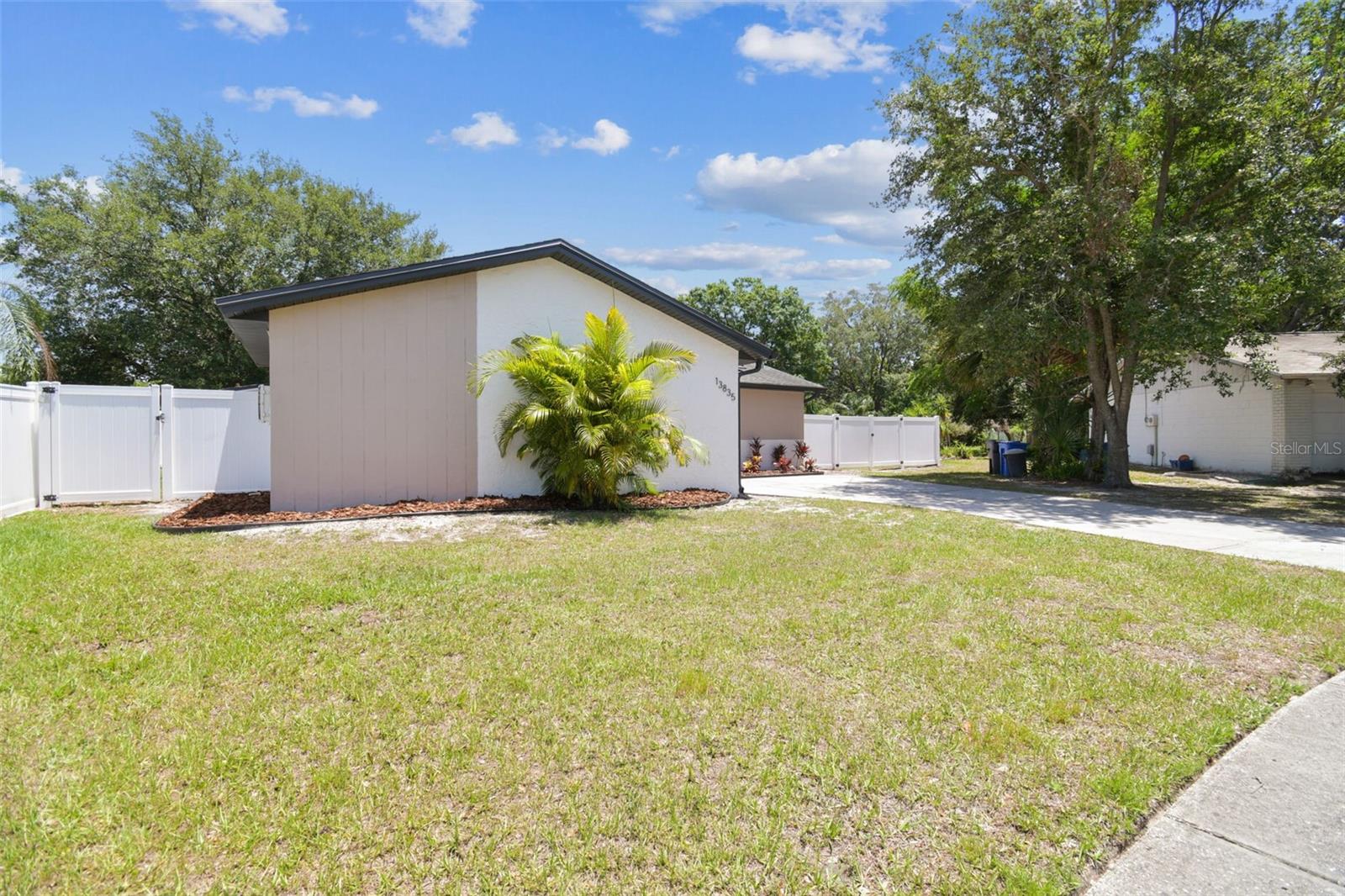 Image 32 of 65 For 13835 Pathfinder Drive