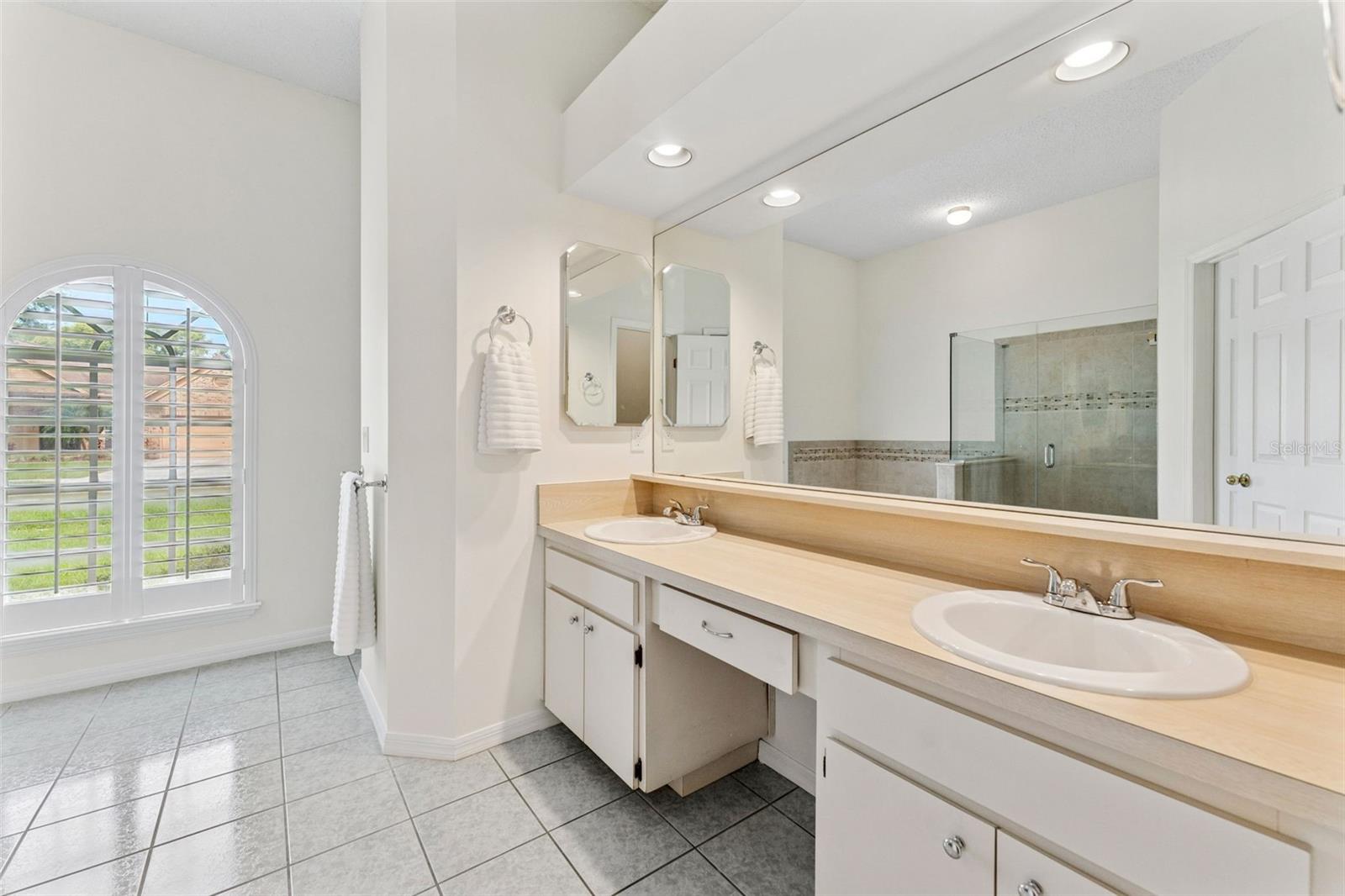 Listing photo id 21 for 15615 Indian Queen Drive