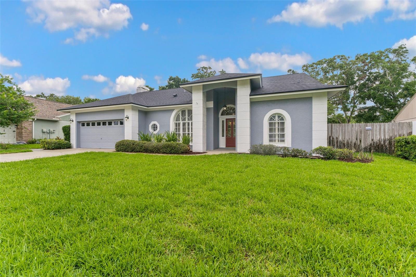 Listing photo id 1 for 15615 Indian Queen Drive
