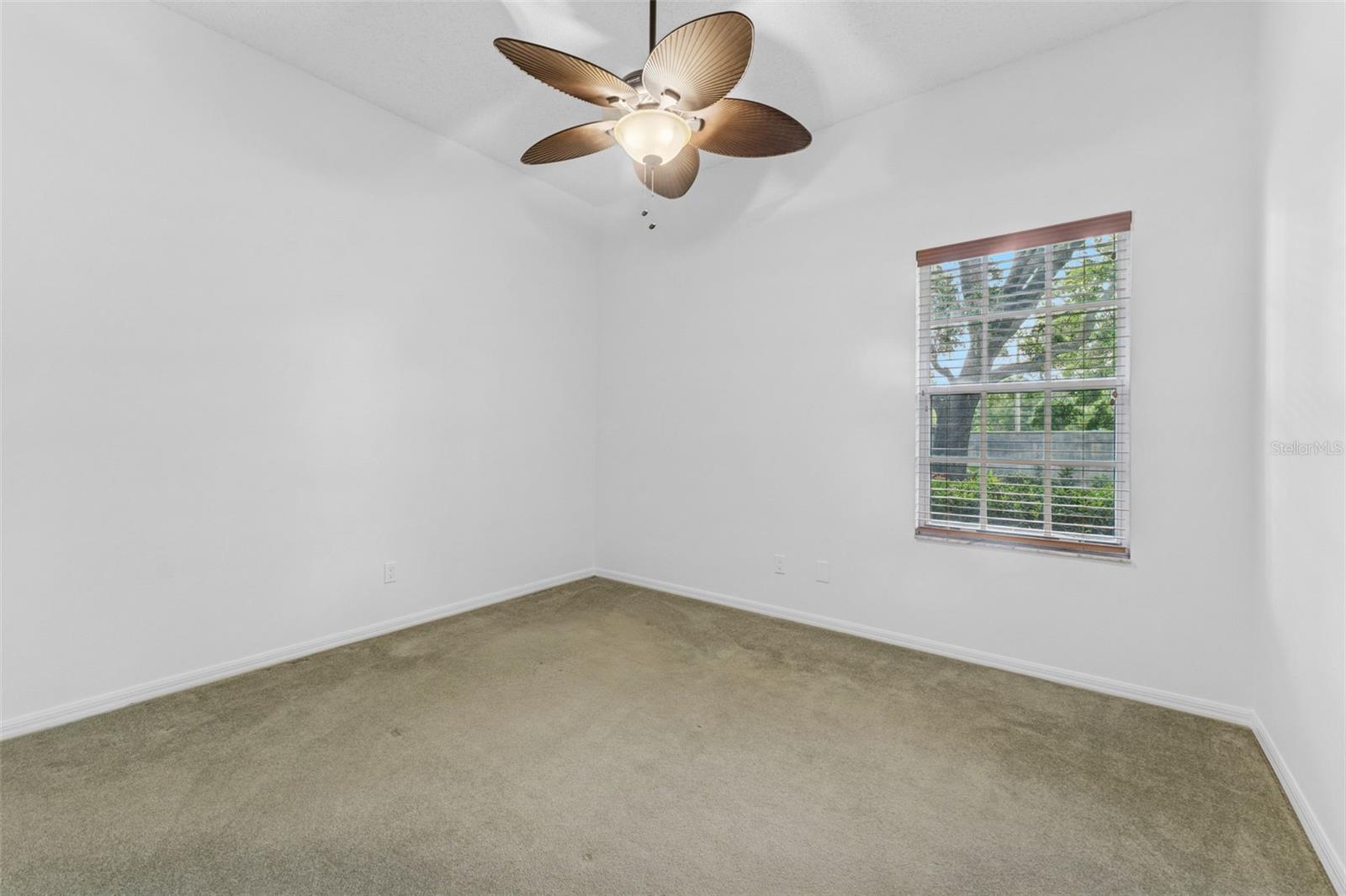 Listing photo id 30 for 15615 Indian Queen Drive