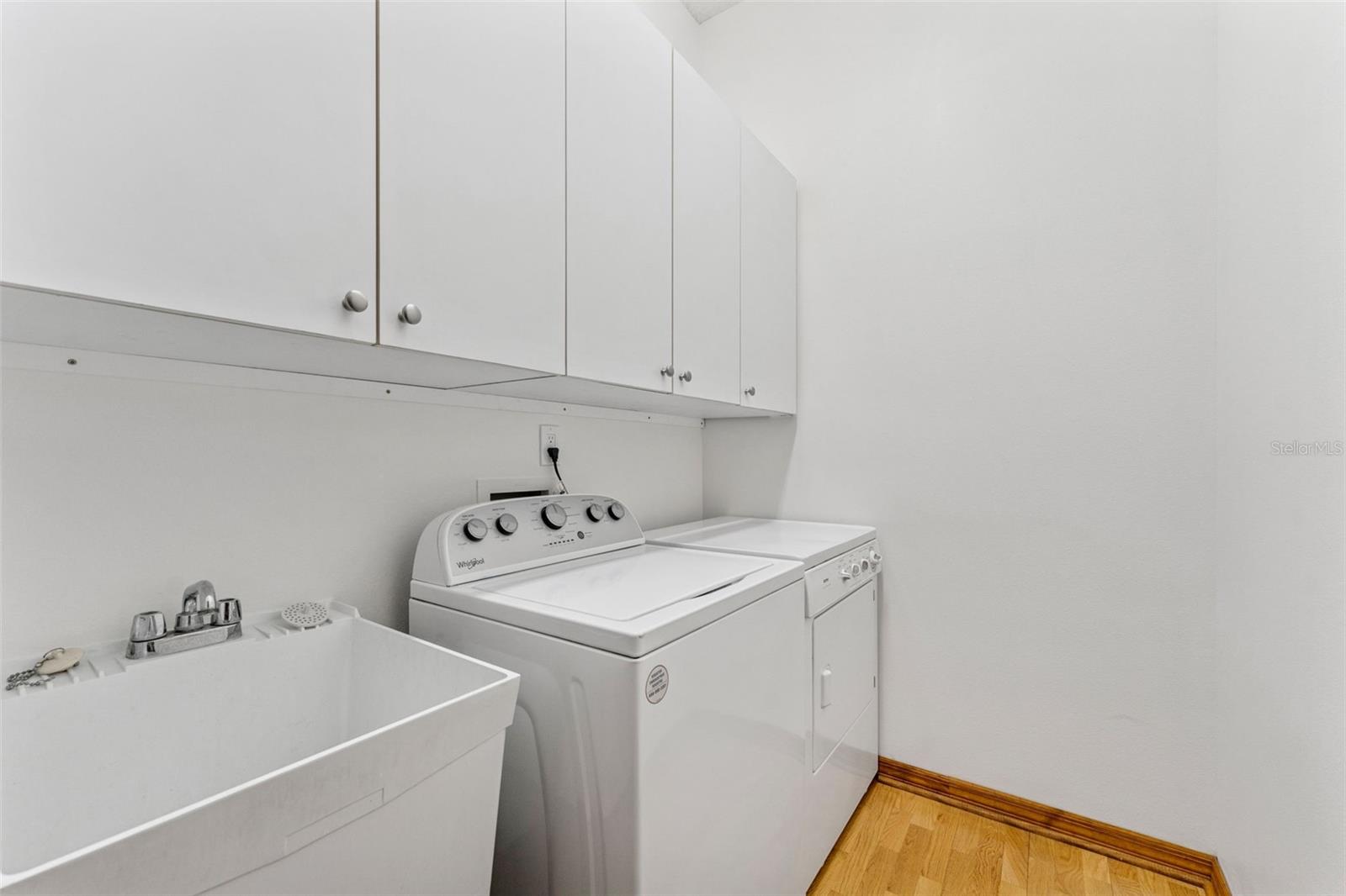 Listing photo id 32 for 15615 Indian Queen Drive