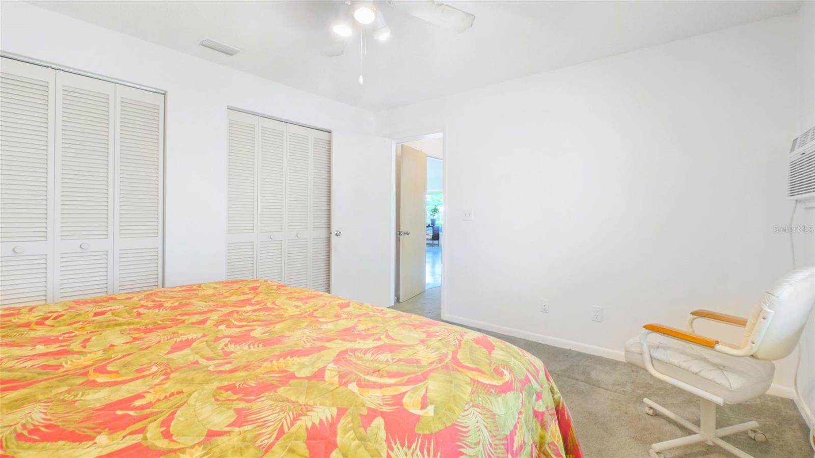 Image 13 of 31 For 5835 29th Avenue N
