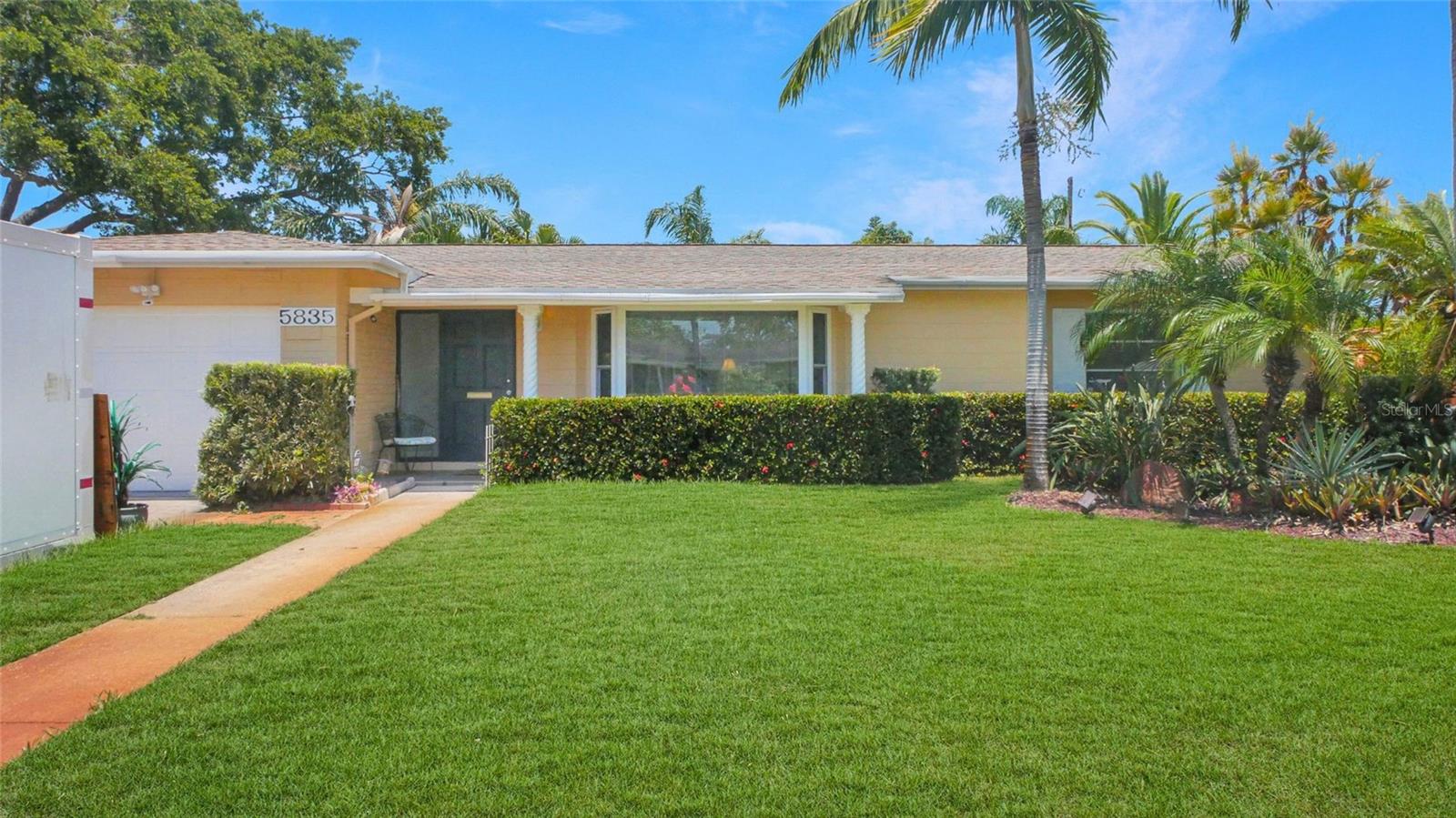 Image 2 of 31 For 5835 29th Avenue N