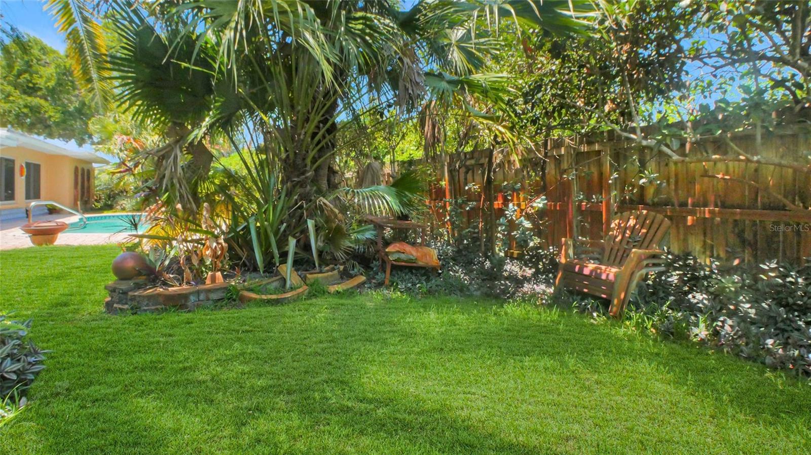 Image 3 of 31 For 5835 29th Avenue N
