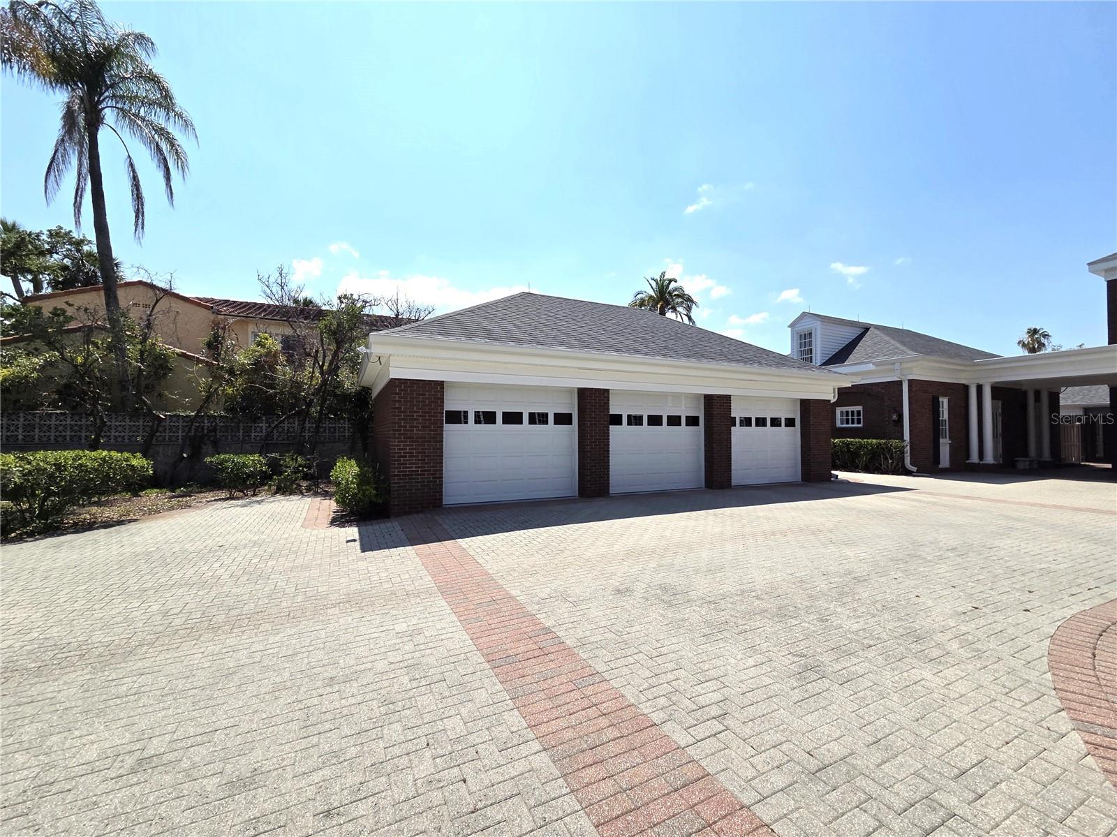 Listing photo id 8 for 5002 Shore Crest Circle