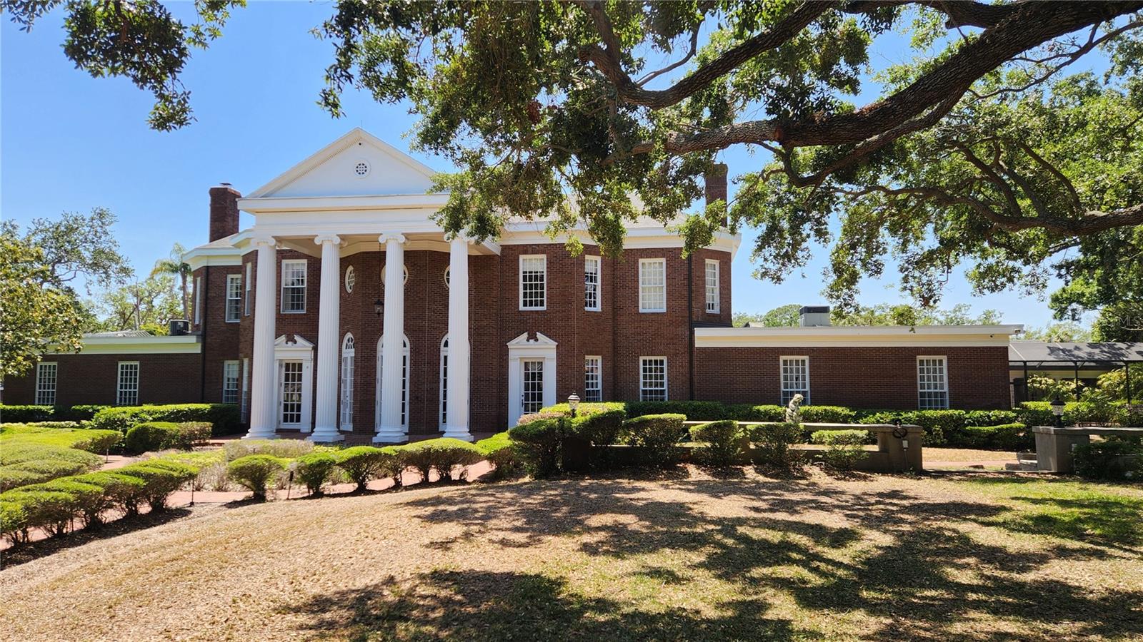 Listing photo id 20 for 5002 Shore Crest Circle