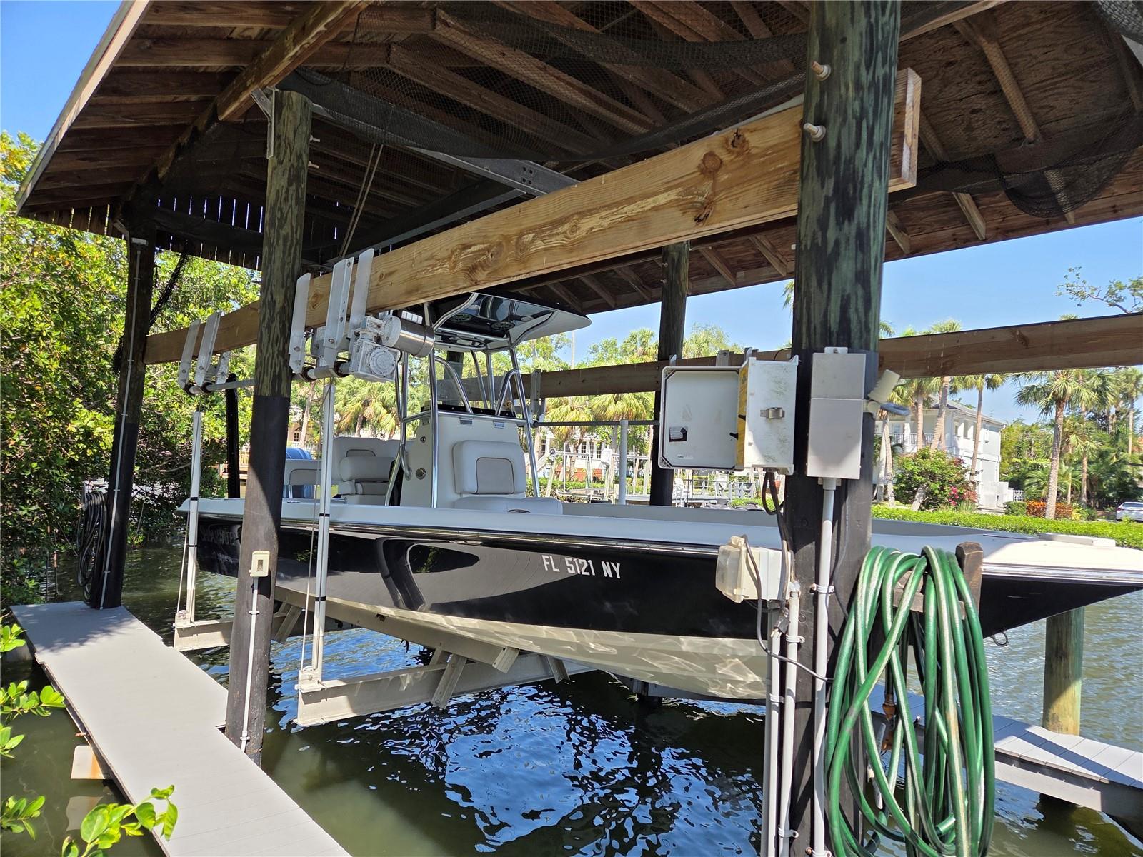 Listing photo id 29 for 5002 Shore Crest Circle