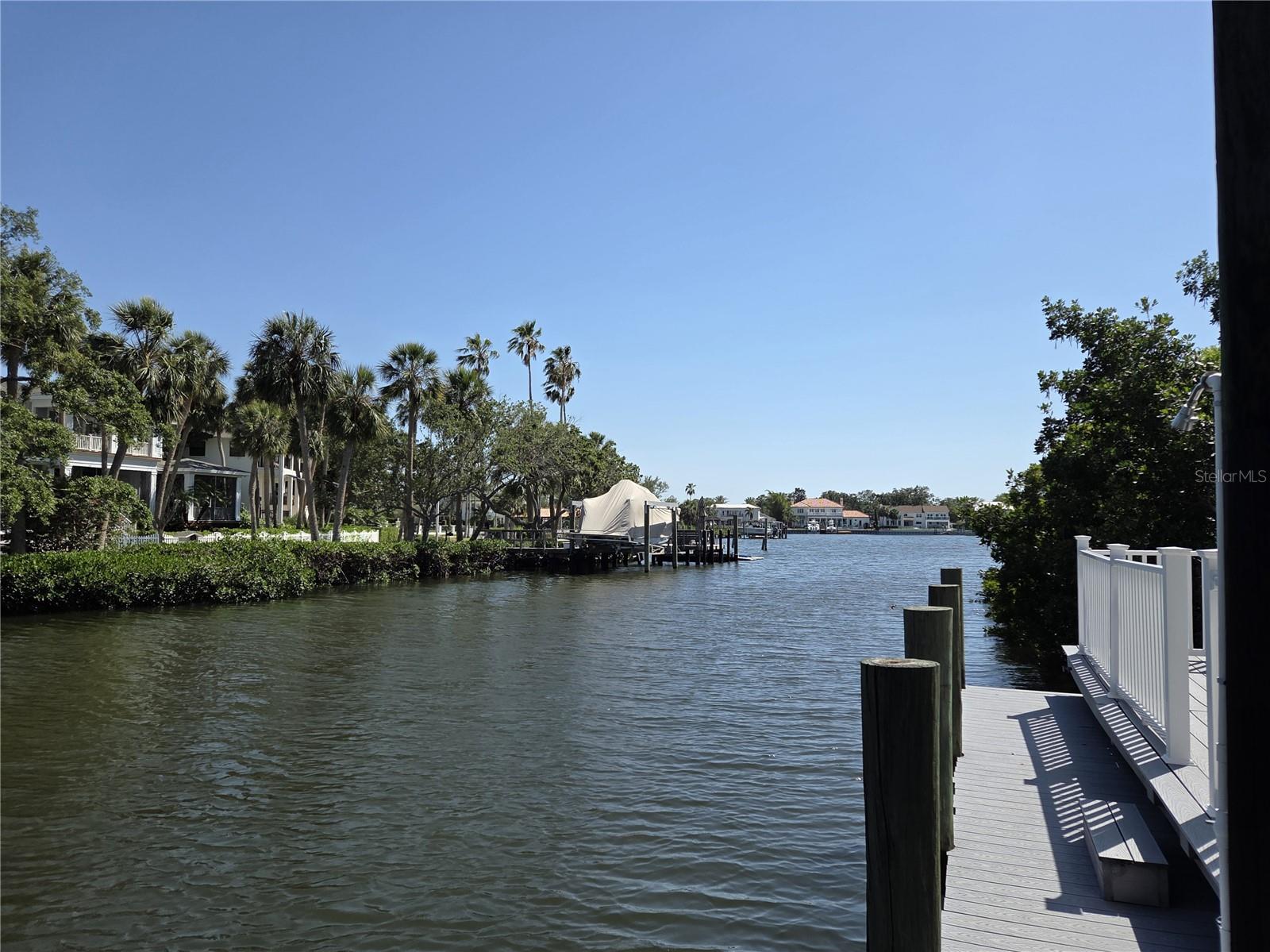 Listing photo id 30 for 5002 Shore Crest Circle