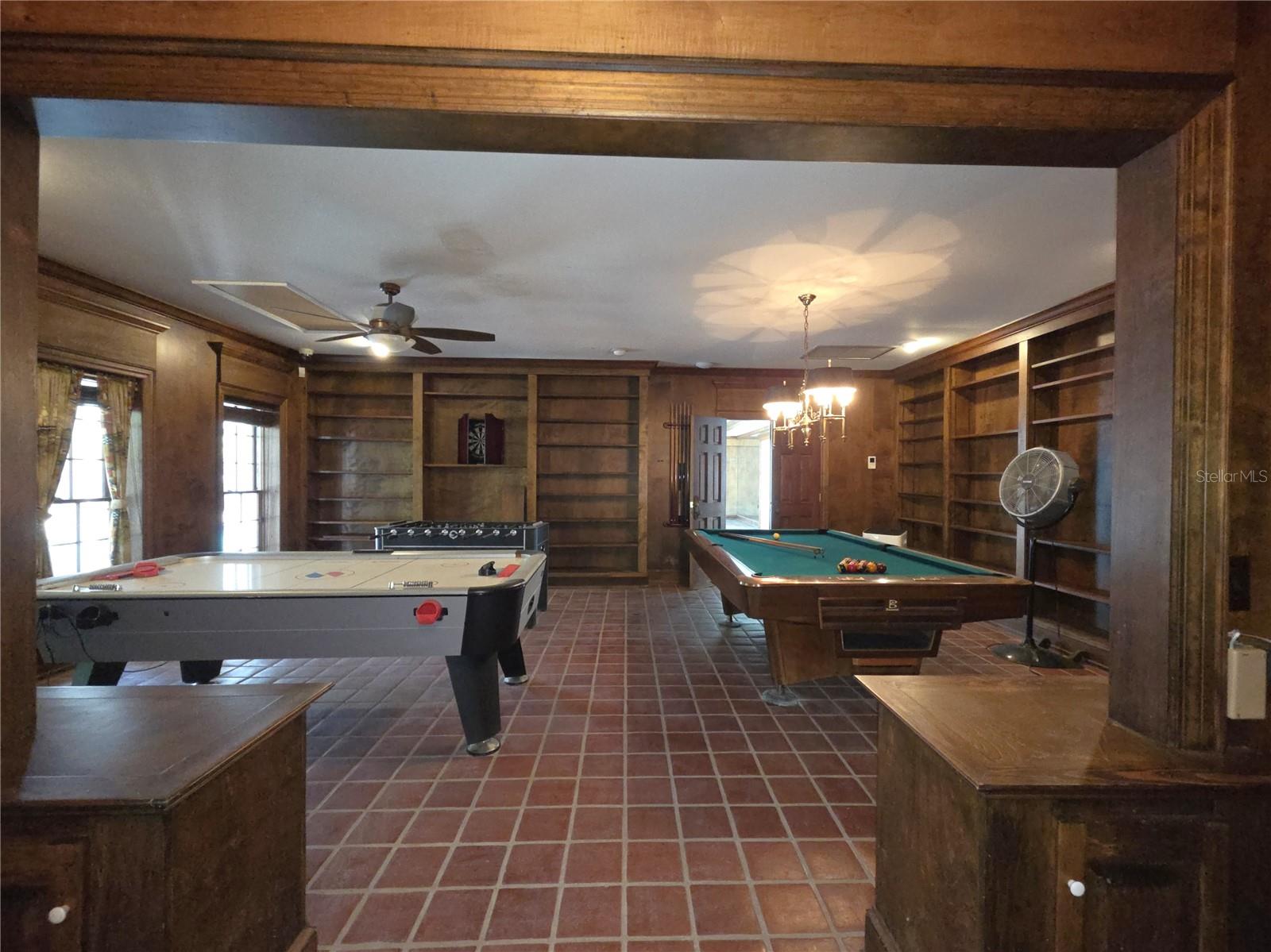 Listing photo id 52 for 5002 Shore Crest Circle