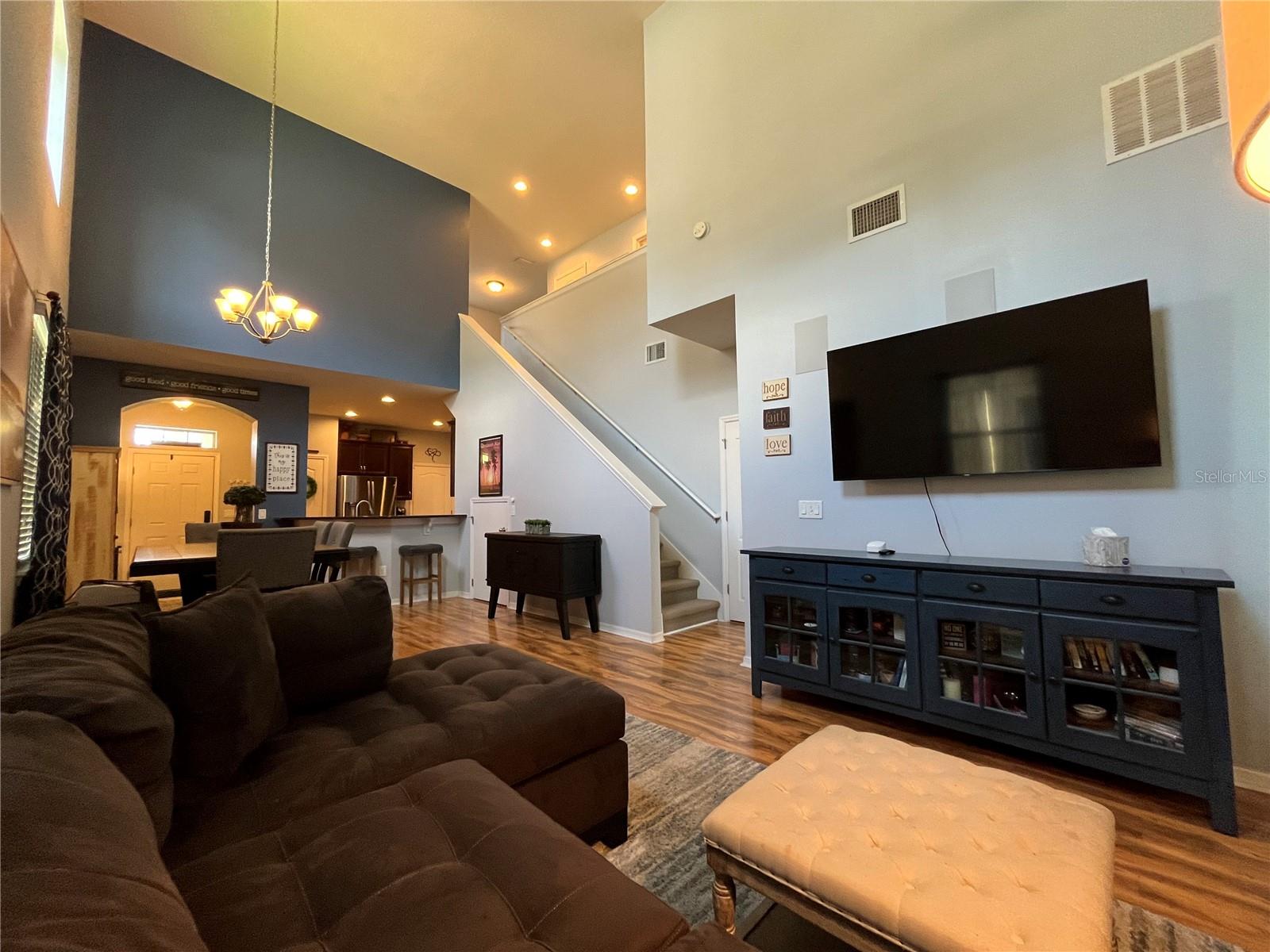 Image 6 of 51 For 2125 Lennox Dale Lane