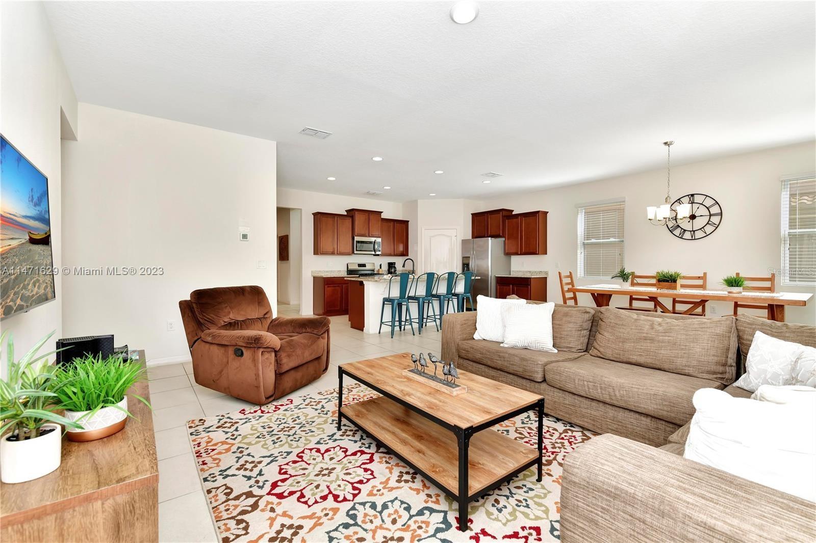 Image 11 of 39 For 5247 Wildwood Way