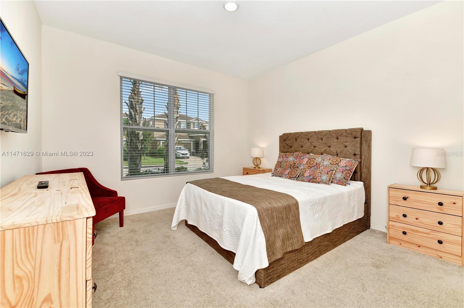 Image 12 of 39 For 5247 Wildwood Way