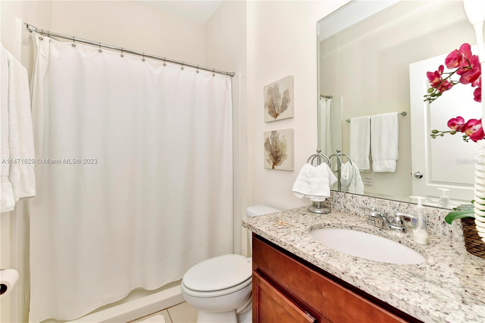 Image 14 of 39 For 5247 Wildwood Way